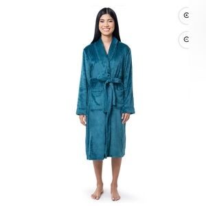 Fruit of the Loom Women's Beyond Soft Fleece Robe, Size XL-XXL, Blue